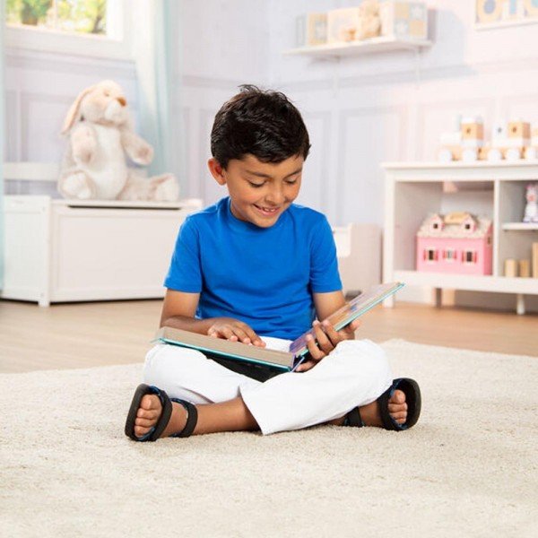 02 MELISSA & DOUG Poke-a-Dot: An Alphabet Eye Spy Activity Board Book