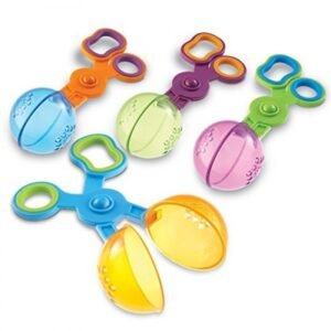 02 LEARNING RESOURCES Handy Scooper (Single Unit- Random Colour)