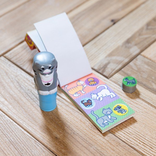 Melissa & Doug Sticker WOW! Pets - Mini Activity Pad & Refill Stickers (200+ Stickers, Stamper Not Included)